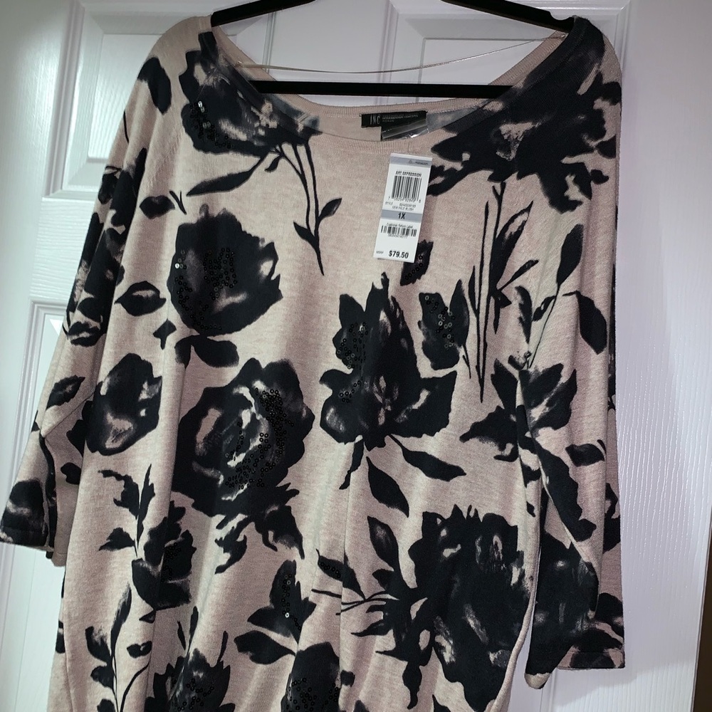 INC knit top!